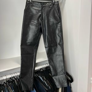 LEATHER PANTS